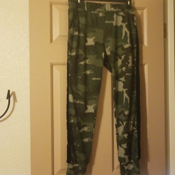 Pants - Picture 4 of 4